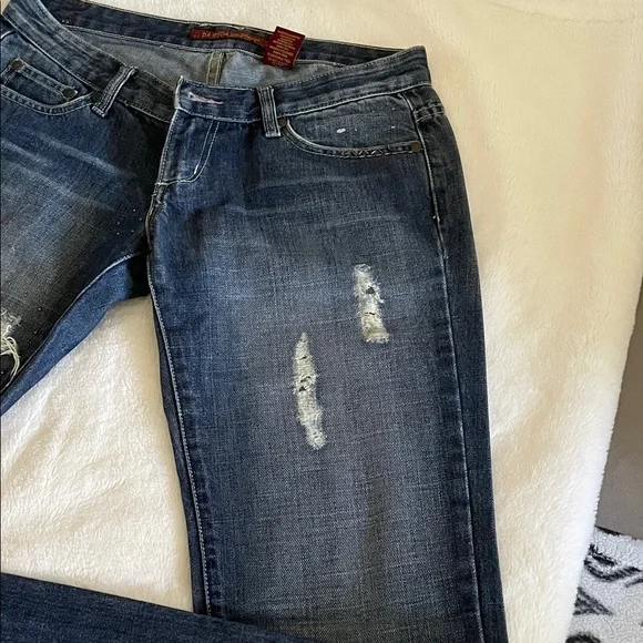 Distressed Blue Jeans - Picture 6 of 11